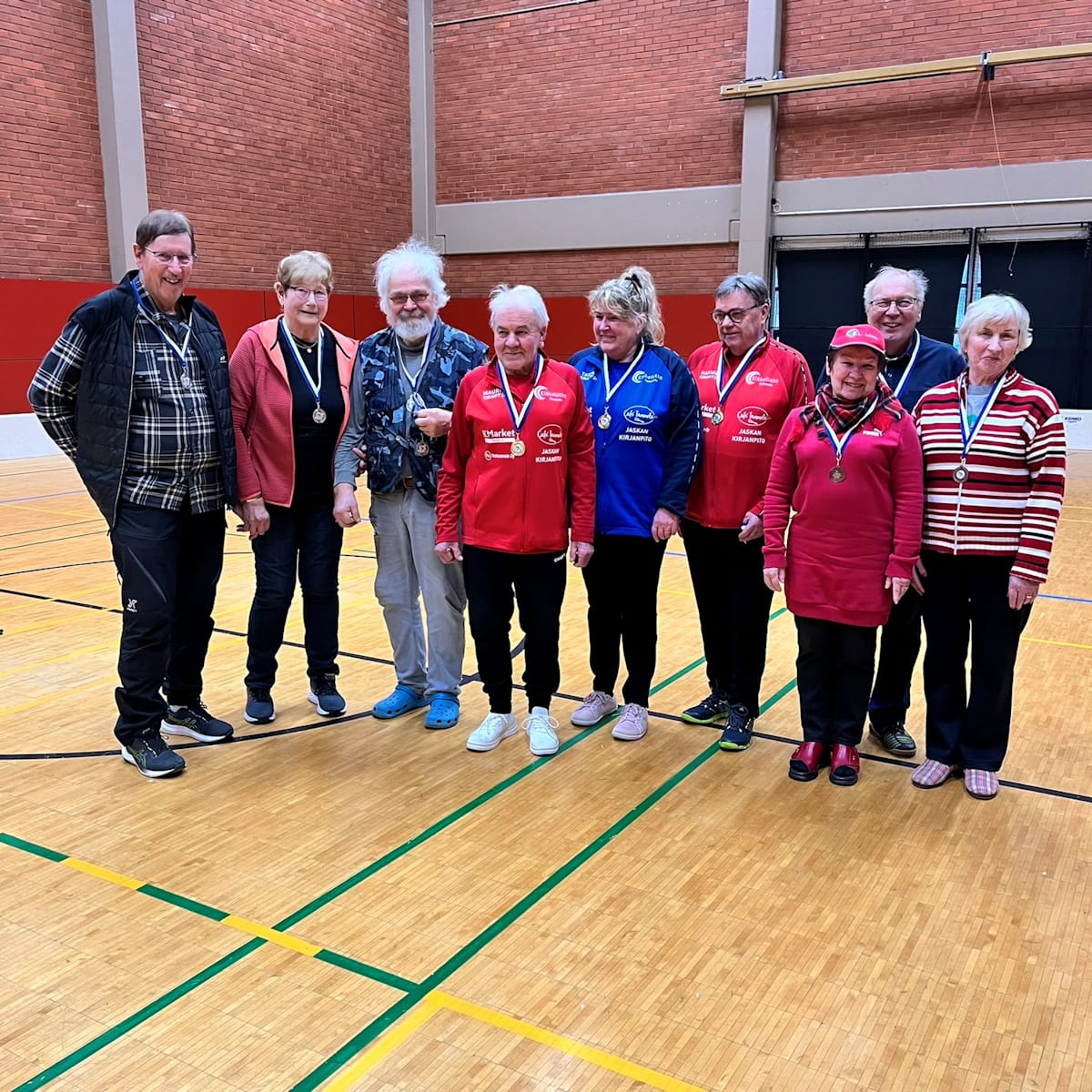 Kuvassa 3 parasta mitalistijoukkuetta